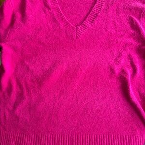 Nine West V-Neck sweater in XL bright pink. Acrylic,Polyester,Spandex.